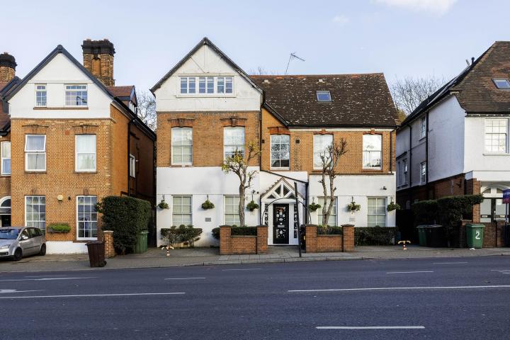 Modern Apartment Finchley Road, Hampstead